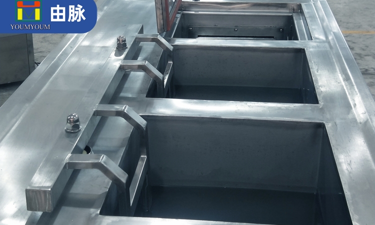 由脈超聲波清洗機(jī),工業(yè)超聲波清洗機(jī),超聲波清洗設(shè)備,超聲波清洗器.jpg