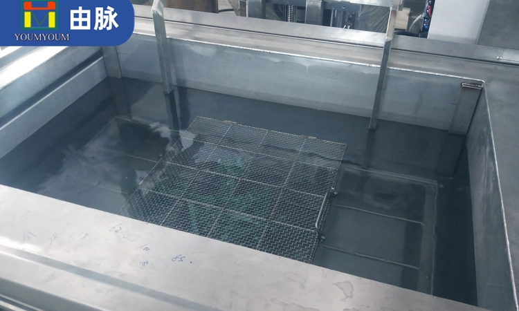 由脈超聲波清洗機(jī),工業(yè)超聲波清洗機(jī),超聲波清洗設(shè)備,超聲波清洗器.jpg