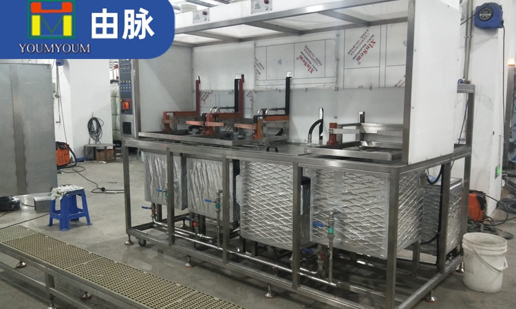 在光學(xué)行業(yè)超聲波清洗機有什么應(yīng)用及如何清洗光學(xué)設(shè)備？.jpg